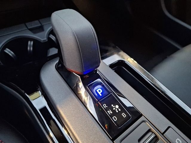 2026 Toyota Prius Plug-in Hybrid XSE Premium - Photo 9