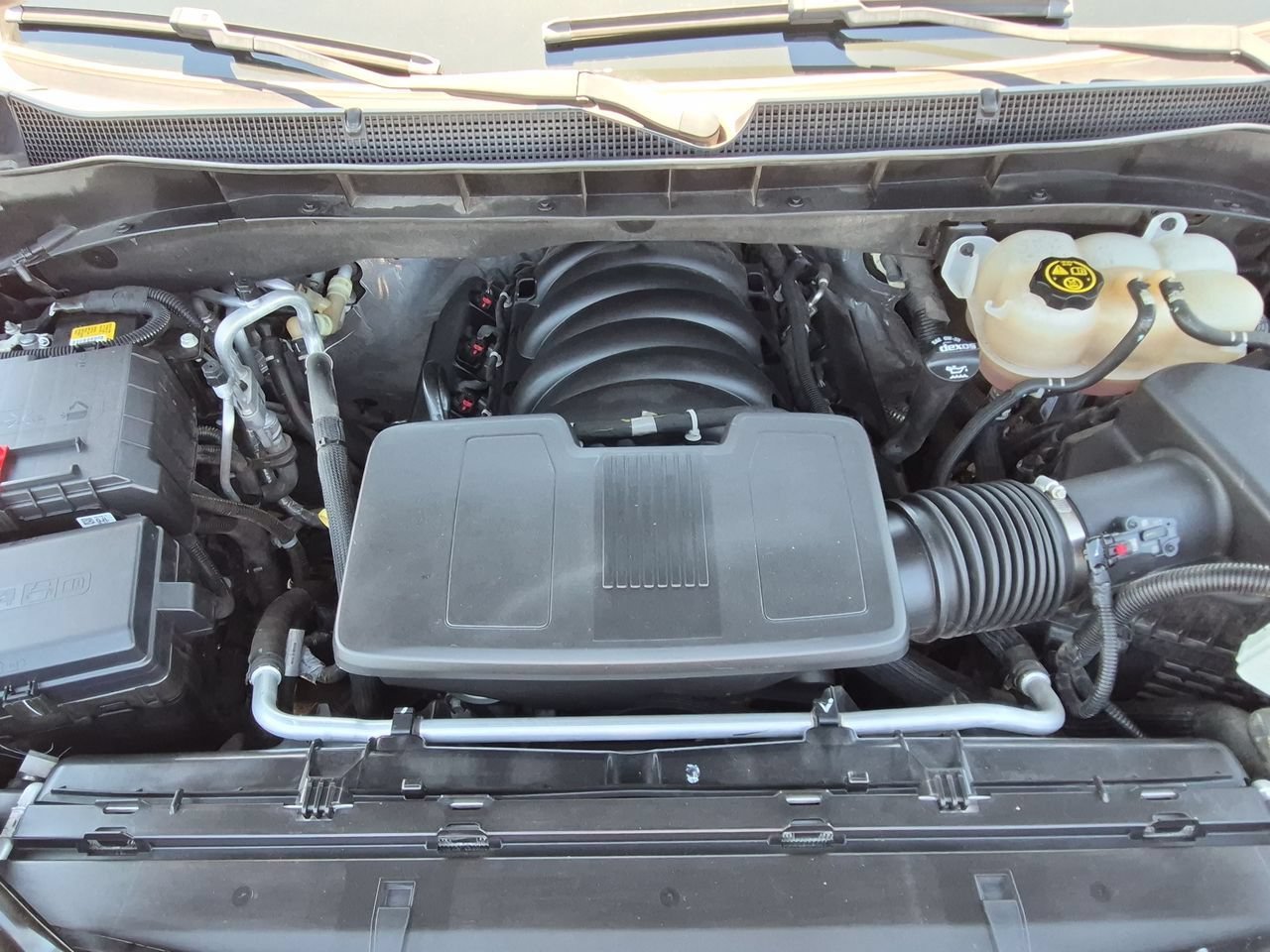 Used 2023 Black Chevrolet Premier image 31