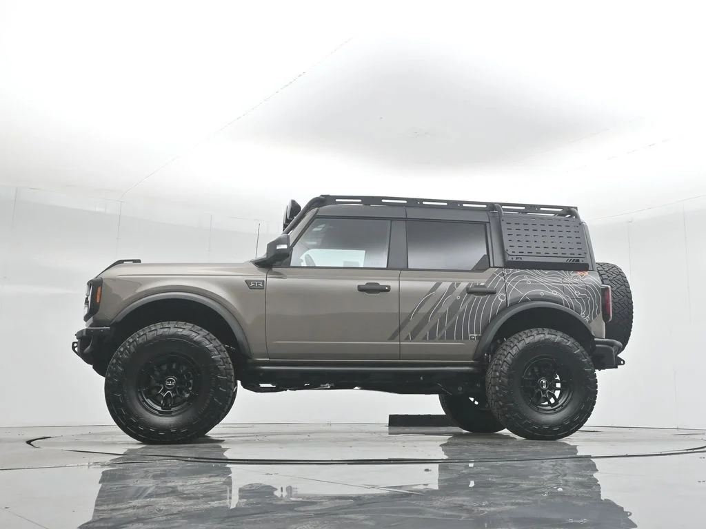 New 2025 Marsh Gray Ford Badlands image 56