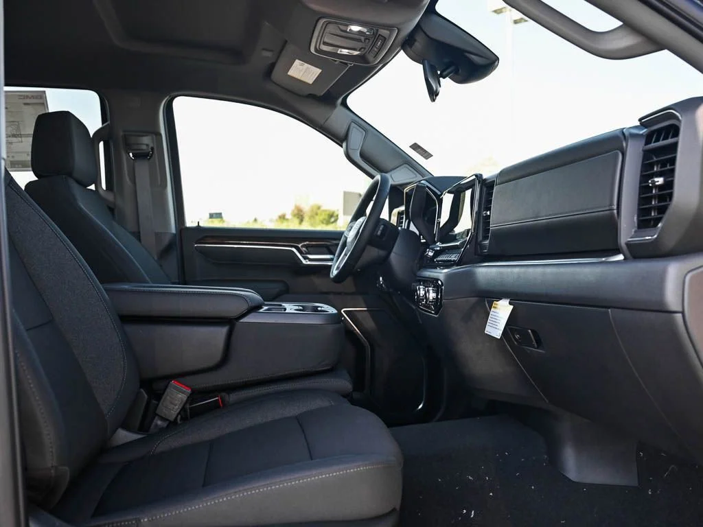New 2026 Sterling Metallic GMC Elevation image 9