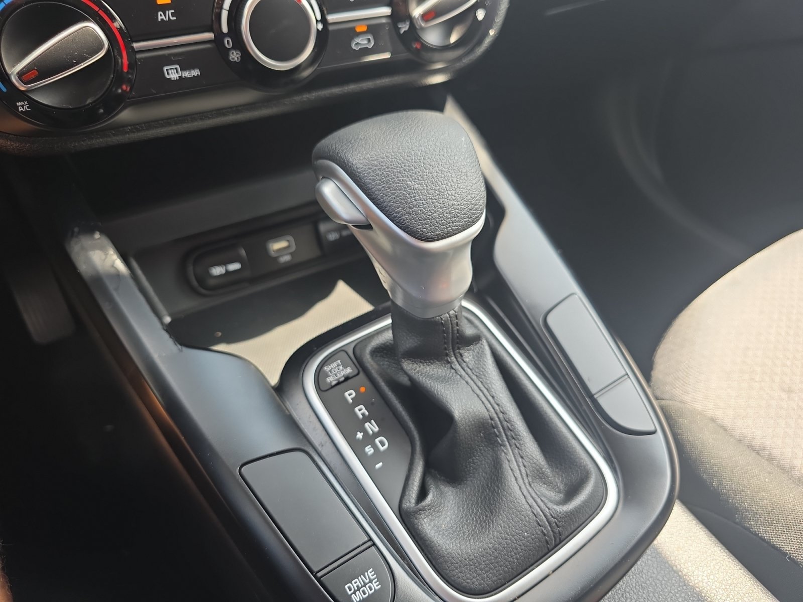 Certified Used 2025 Steel Gray Kia LX image 19
