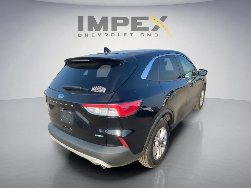 Used 2020 Black Ford SE image 5
