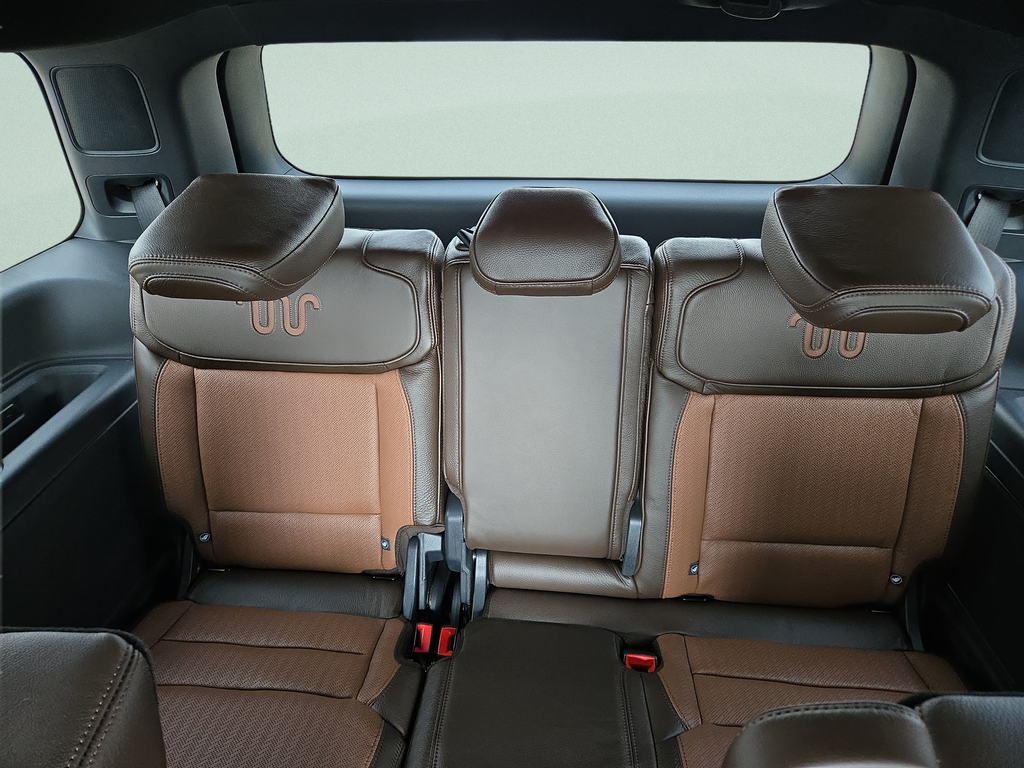Used 2026 Oxford White Clearcoat Ford King Ranch image 25