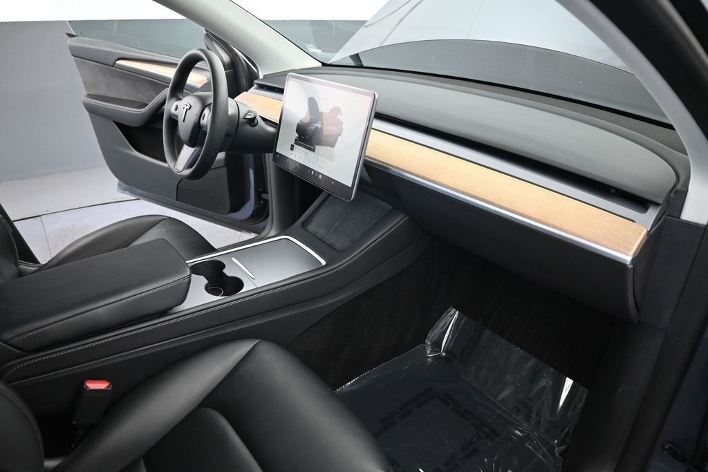 Used 2022  Tesla Long Range image 24
