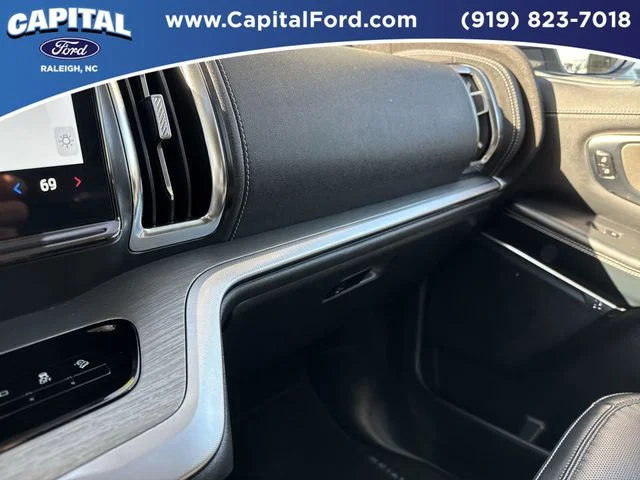 Used 2025 White Ford Platinum image 29