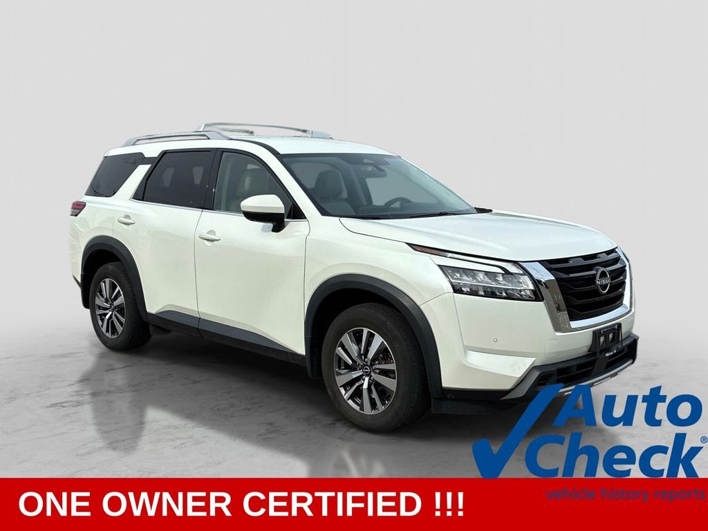 Used 2023 White Nissan SL image 3