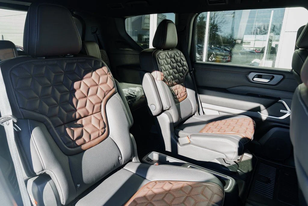 New 2026 Aspen White TriCoat Nissan Platinum image 25