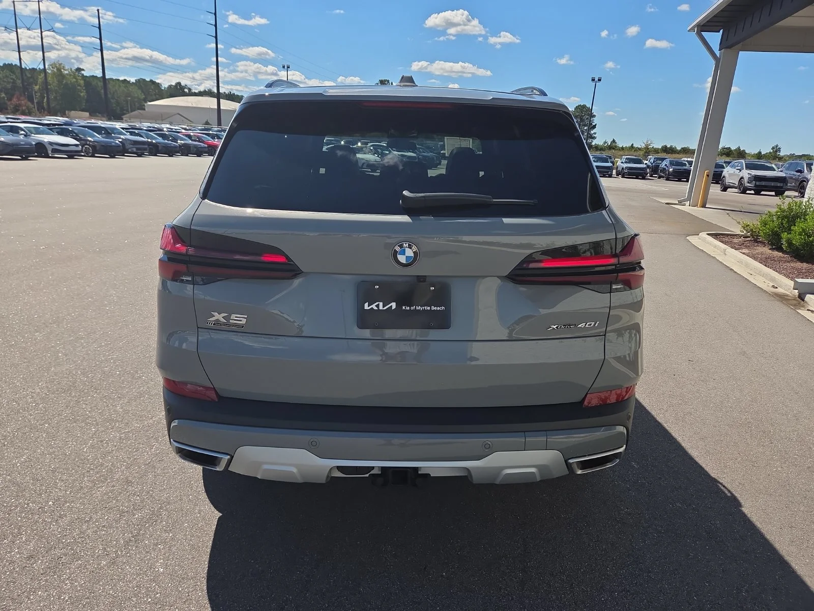 Used 2025 Gray BMW xDrive40i image 4