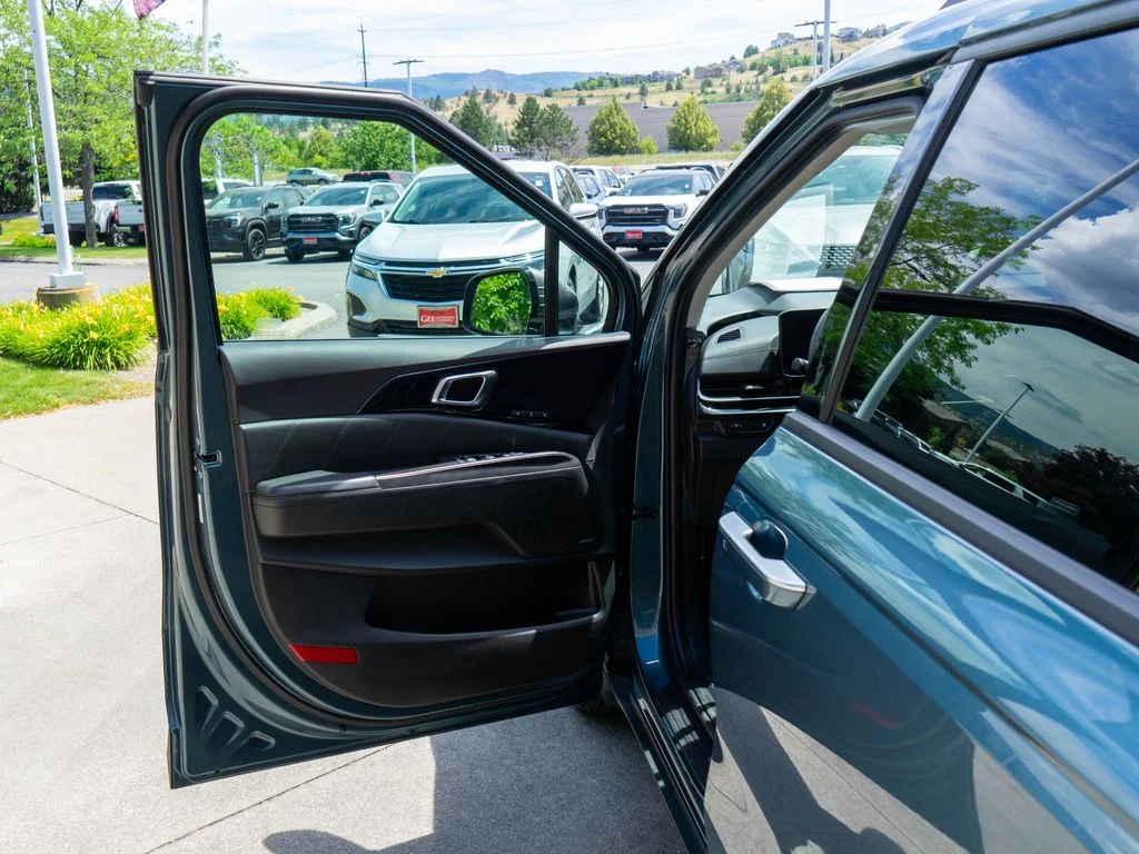 Certified Used 2025 Blue Kia SX Prestige image 20