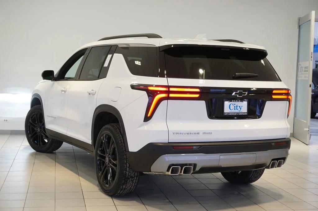 2026 Chevrolet Traverse LT - Photo 7