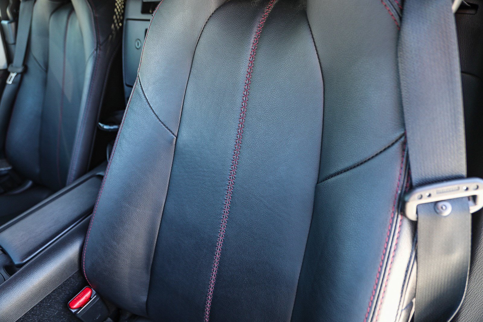 Used 2016 Ceramic Metallic Mazda Grand Touring image 23