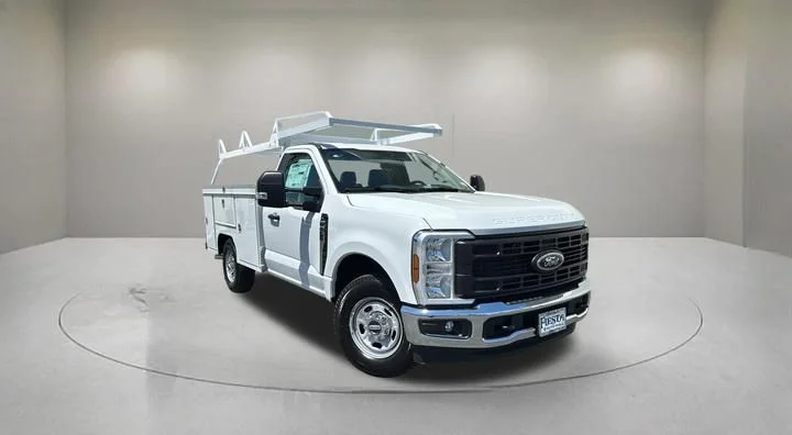 New 2026 Oxford White Ford F-250® XL image 1