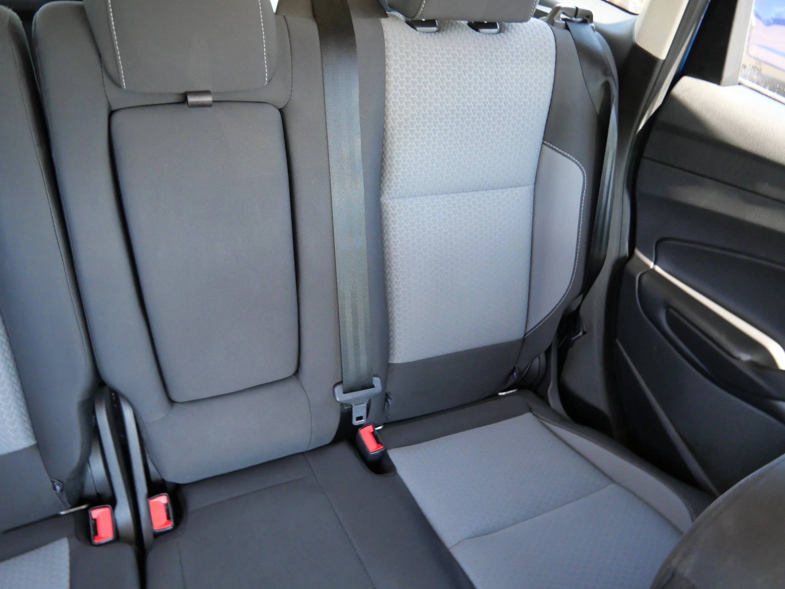 Used 2017 Lightning Blue Metallic Ford SE image 14