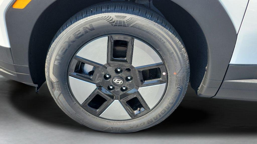 New 2026 White Hyundai SE image 53