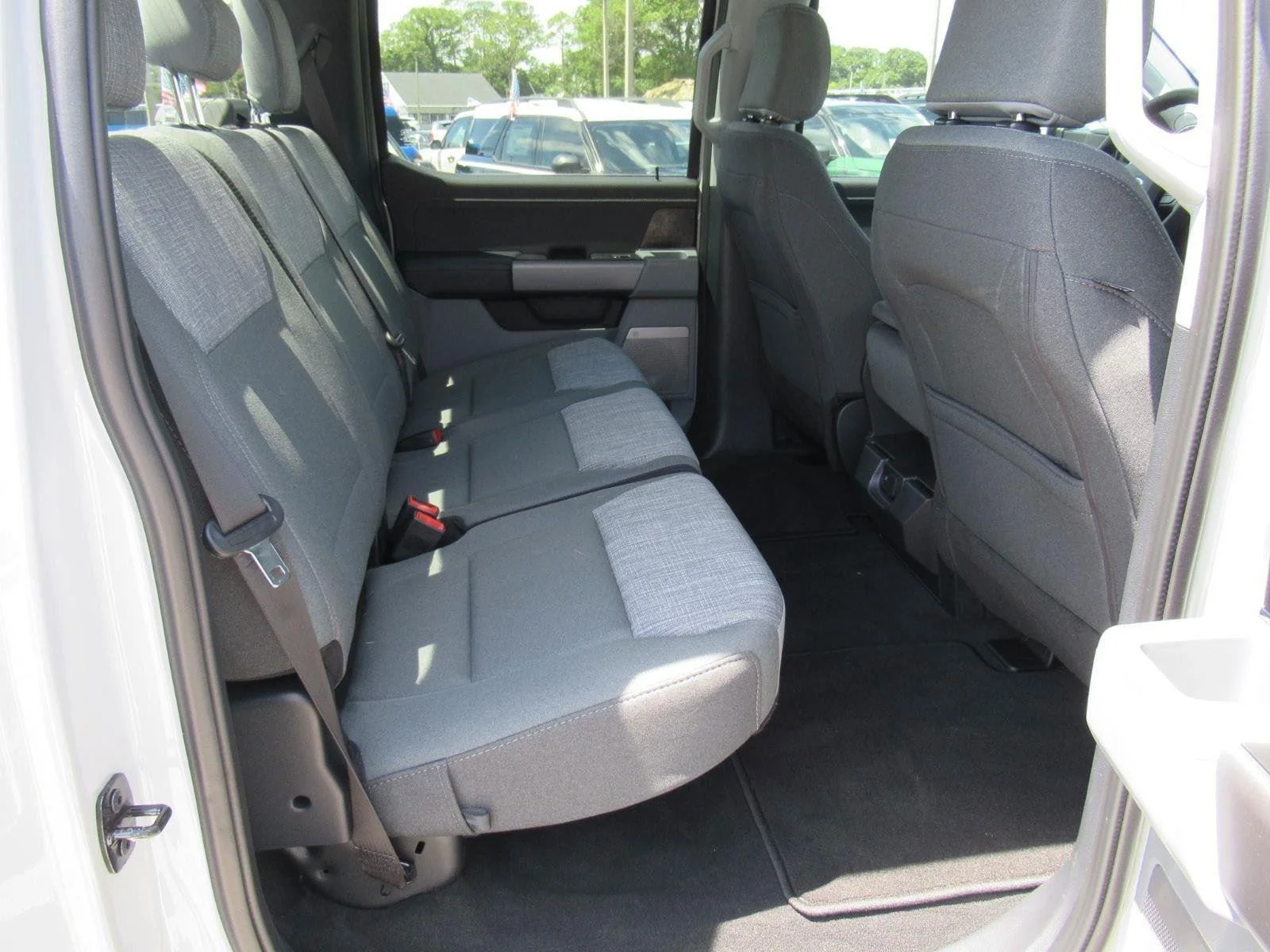 New 2026 Avalanche Ford F-250® XLT image 27