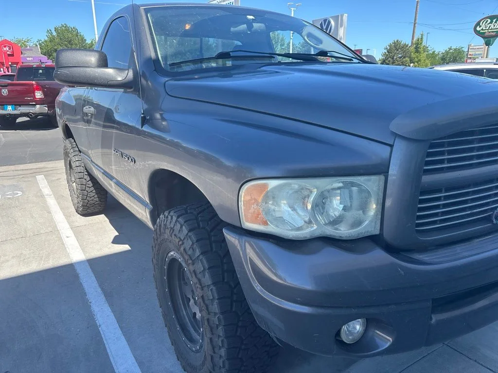 Used 2003  Dodge  image 2