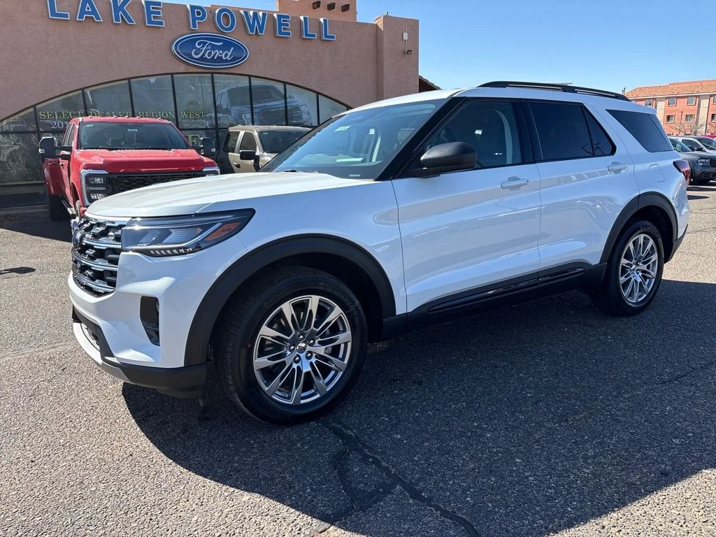 2026 Ford Explorer Active 4WD's photo