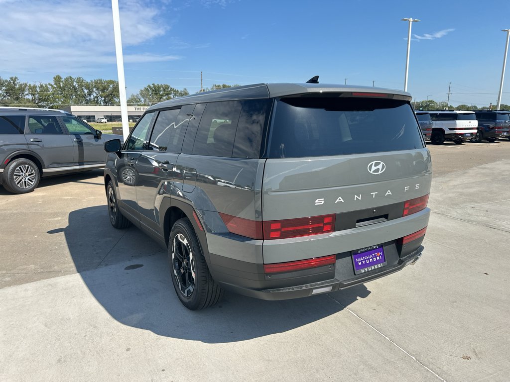 New 2027 Hampton Gray Hyundai SE image 11