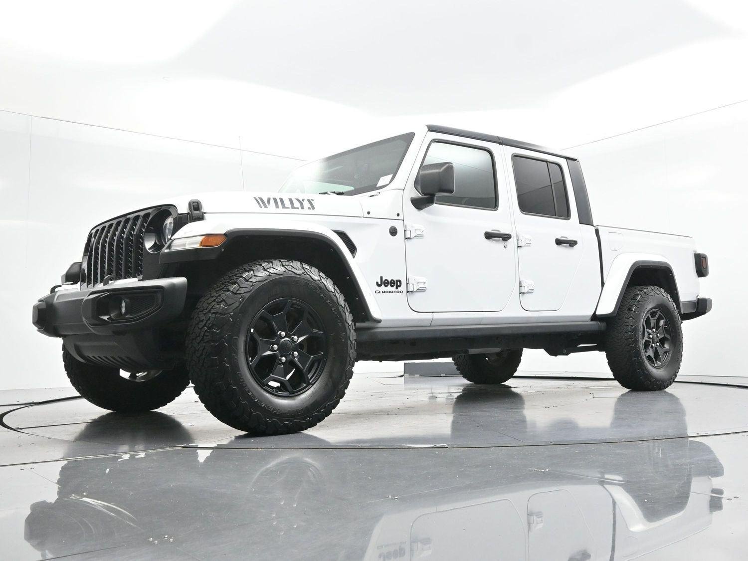 Used 2022 White Jeep Willys image 41