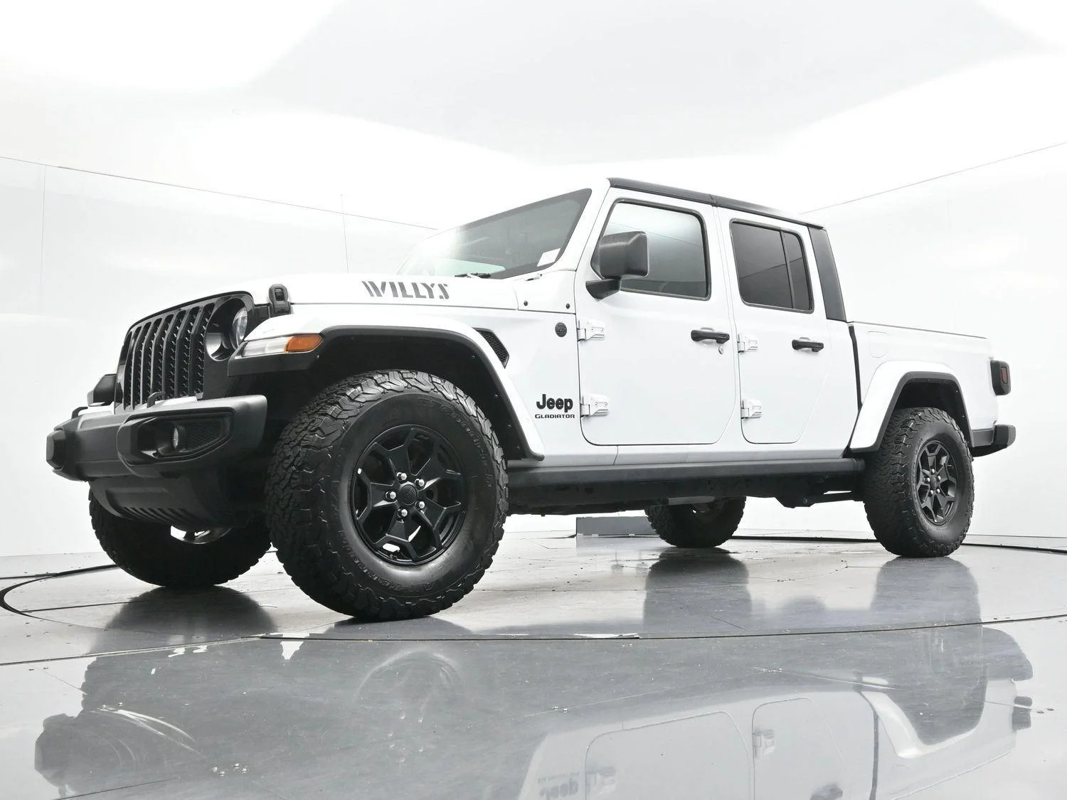 Used 2022 White Jeep Willys image 41