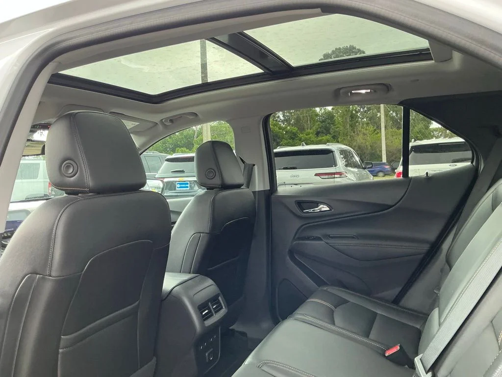 Used 2024 Beige Chevrolet Premier image 27