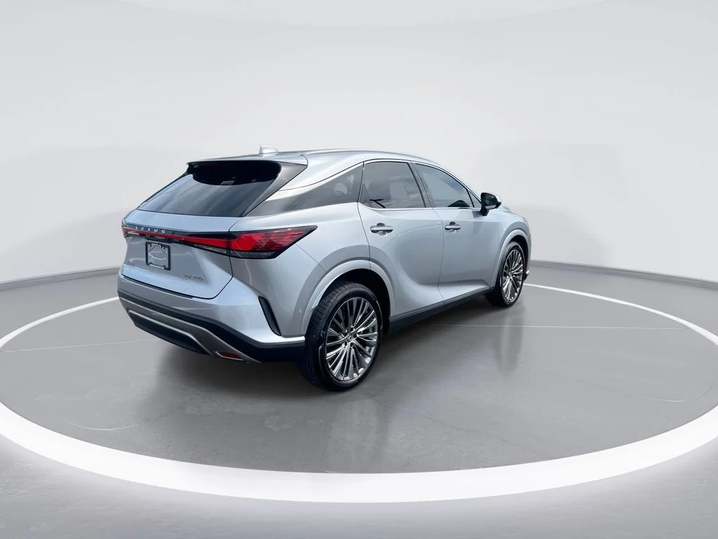 Used 2023 Silver Lexus 350 Luxury image 8
