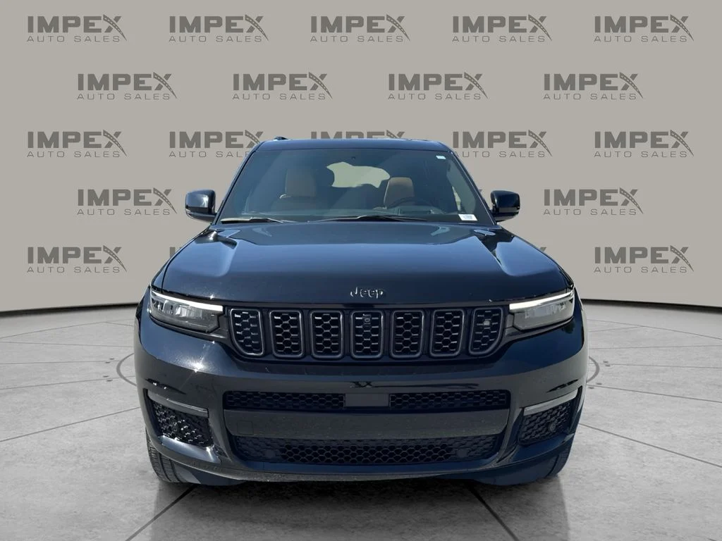 Used 2025 Black Jeep Summit image 8