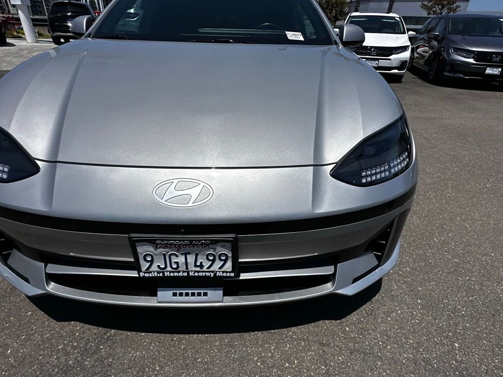 Used 2023 Silver Hyundai Limited image 5
