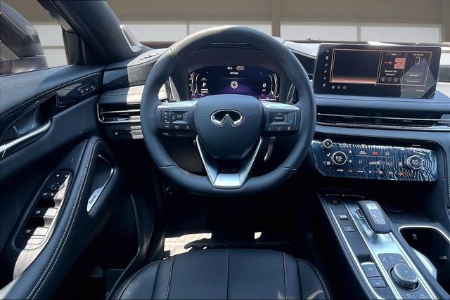 New 2027 2T SUN RED INFINITI SPORT image 5