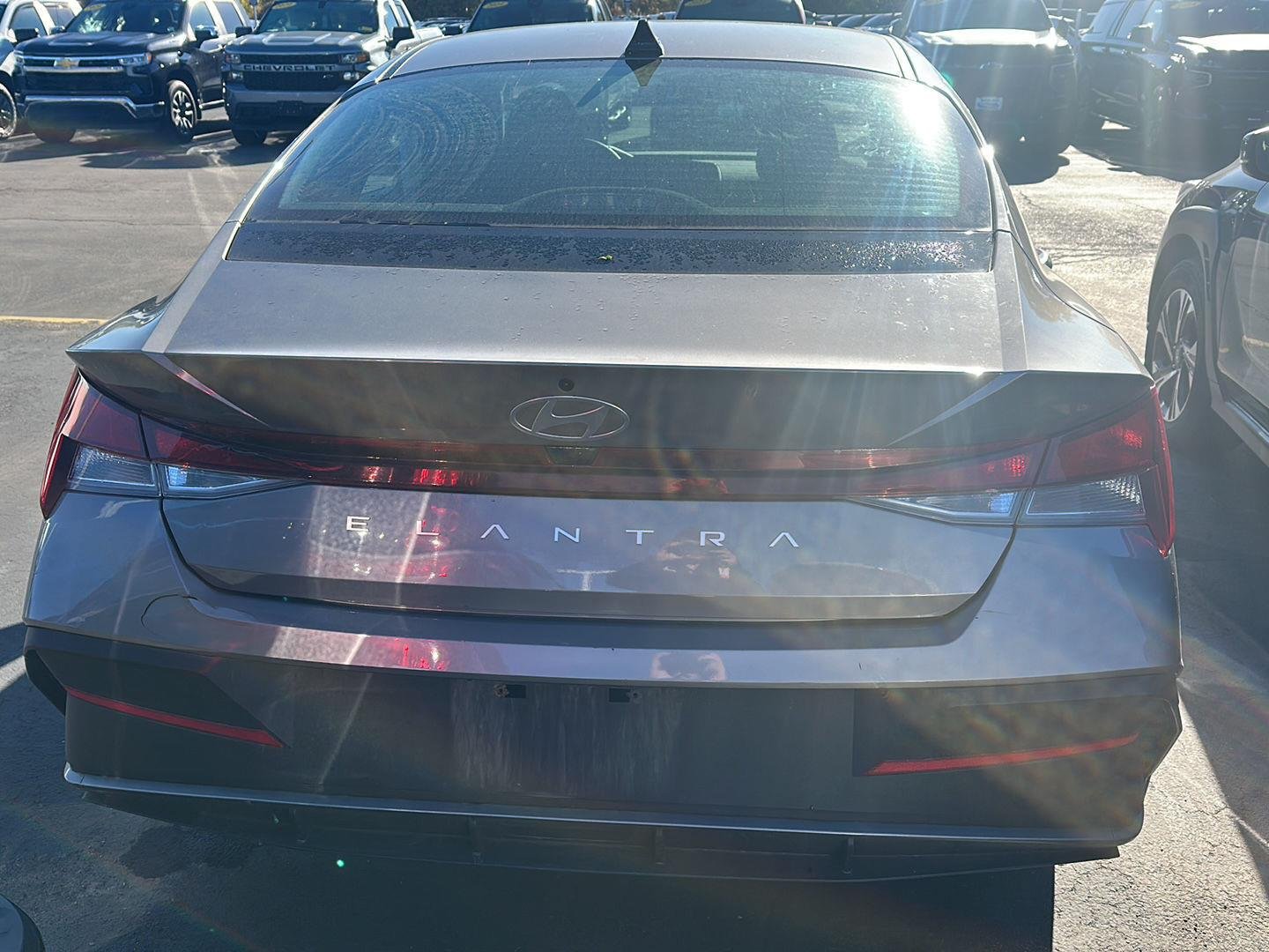 Used 2024 Fluid Metal Hyundai SE image 3
