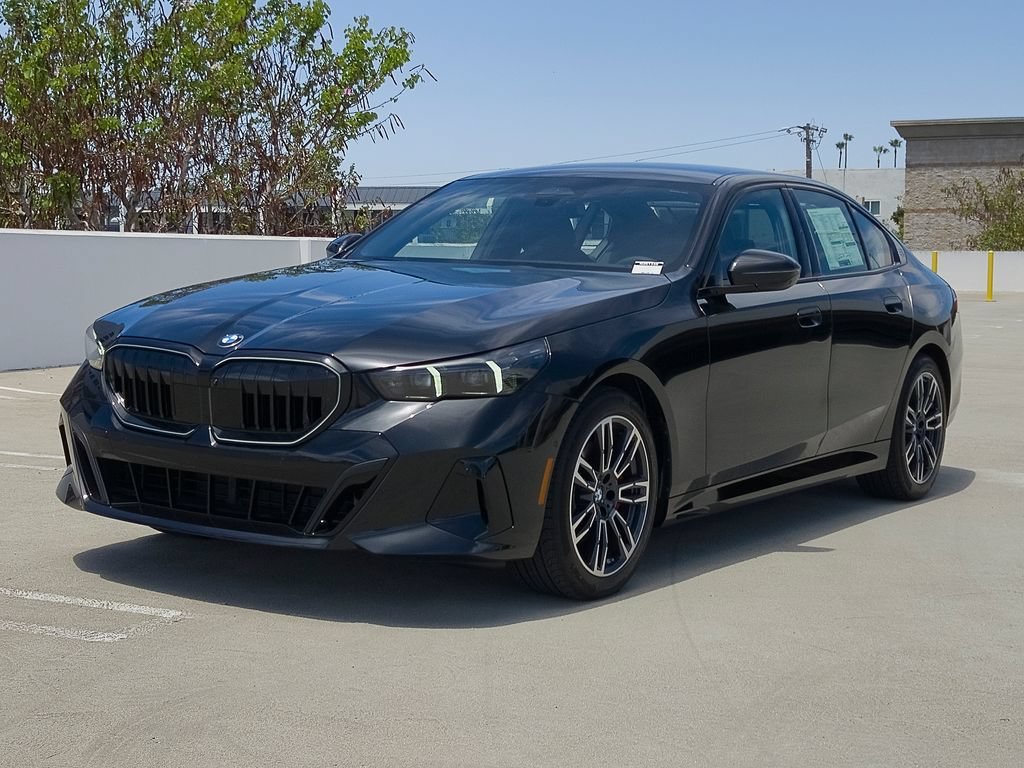 New 2026 Black Sapphire Metallic BMW 530i image 3