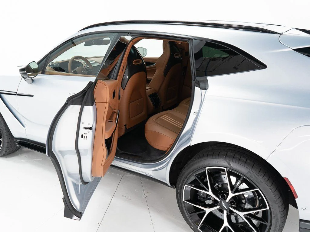 New 2026 Lightning Silver Aston Martin 707 image 20