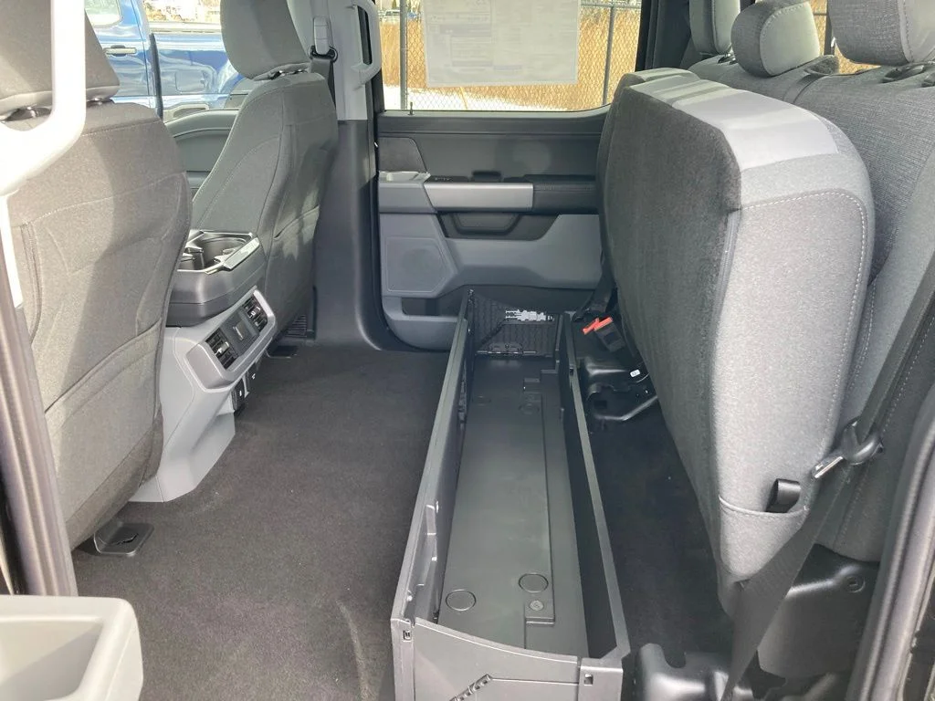 Used 2025 Black Ford XLT image 59