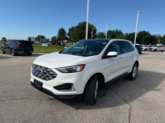 Used 2022 Star White Metallic Tri-Coat Ford SEL image 5