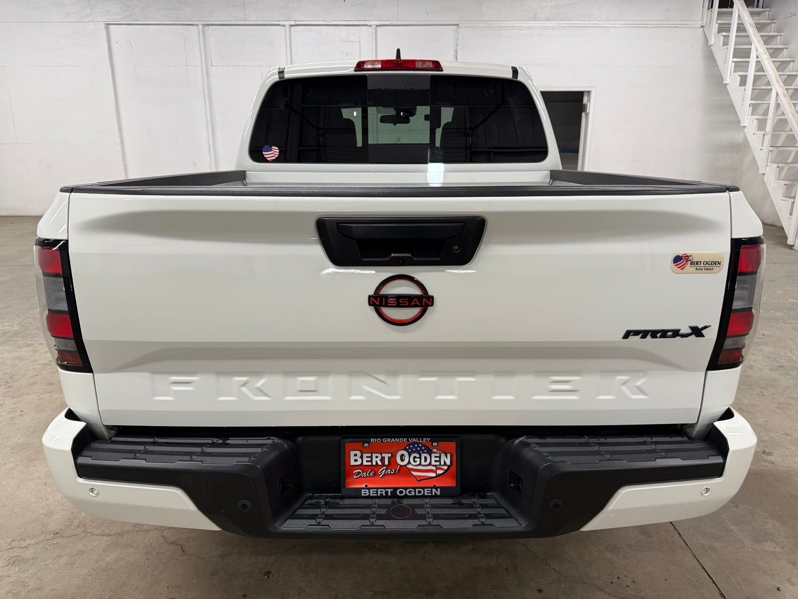 Used 2024 White Nissan PRO-X image 8