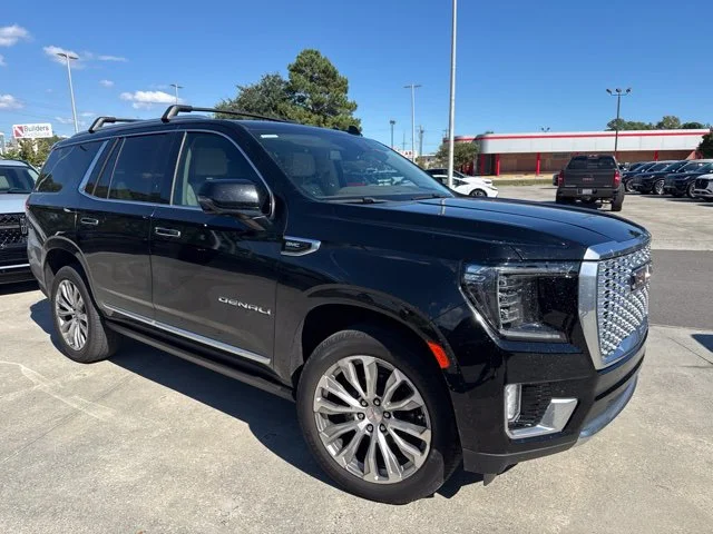 Used 2022 Black GMC Denali image 1