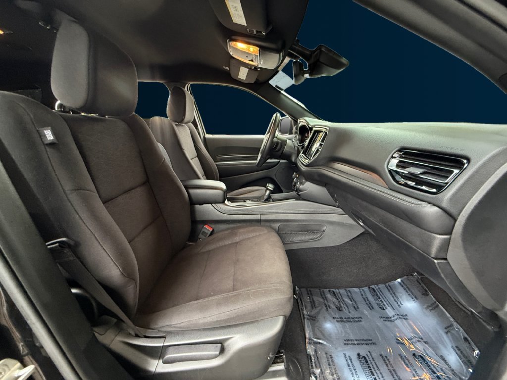 Used 2023 Black Dodge SXT image 17
