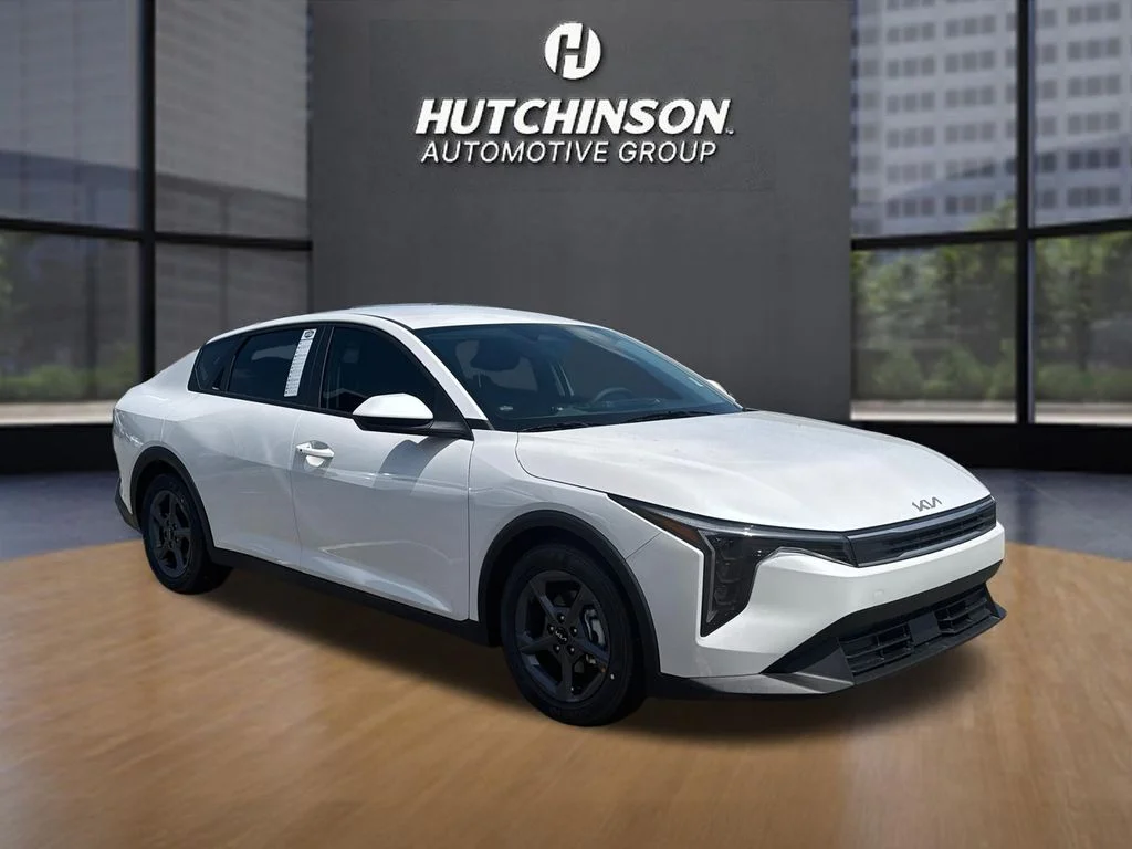 New 2026 Snow White Pearl Kia LXS image 1