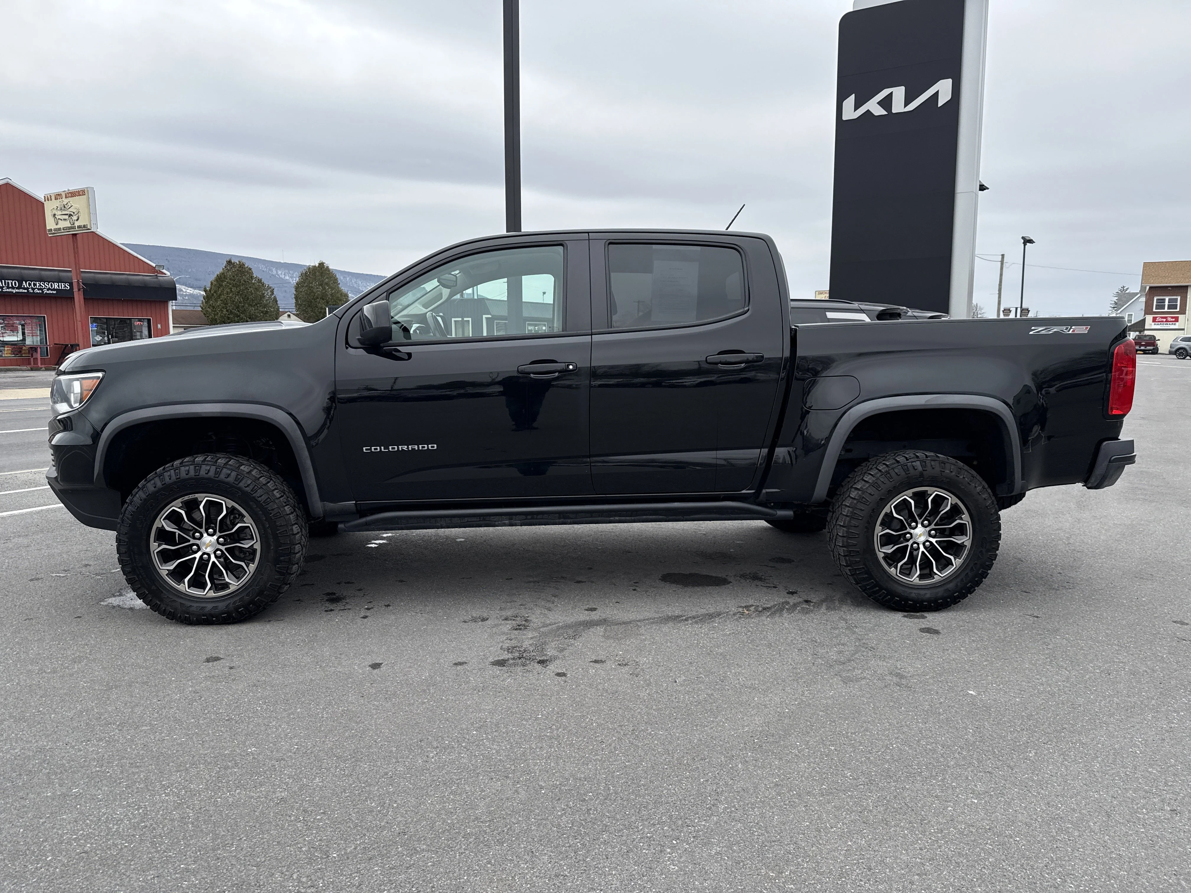 Used 2021 Black Chevrolet 4WD ZR2 image 7