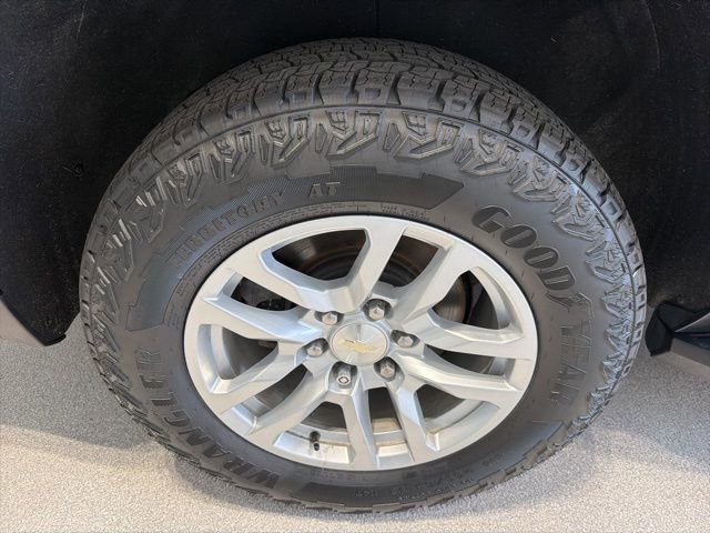 Used 2021 Black Chevrolet LT image 6