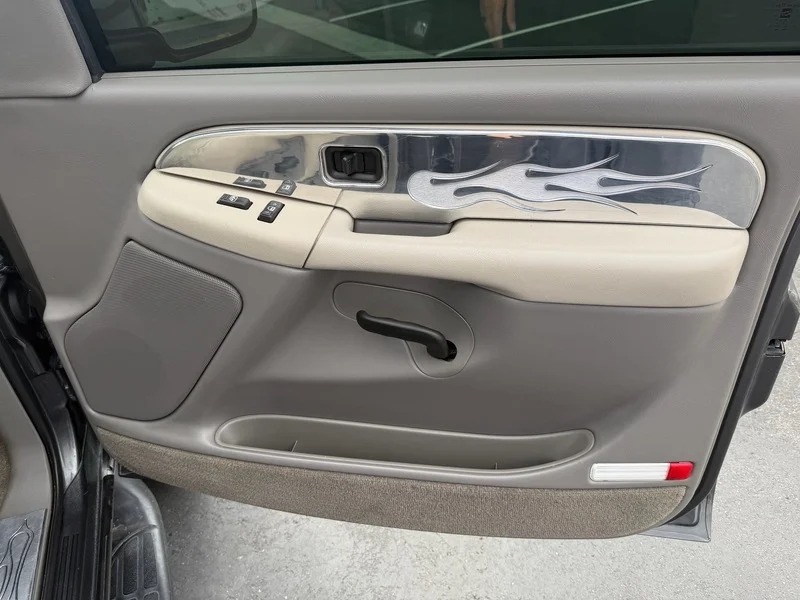 Used 2002 Medium Charcoal Gray Metalli Chevrolet LS image 18