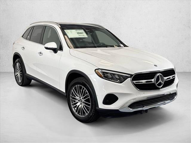 New 2026 MANUFAKTUR Moonlight White Metallic Mercedes-Benz GLC 300 image 33