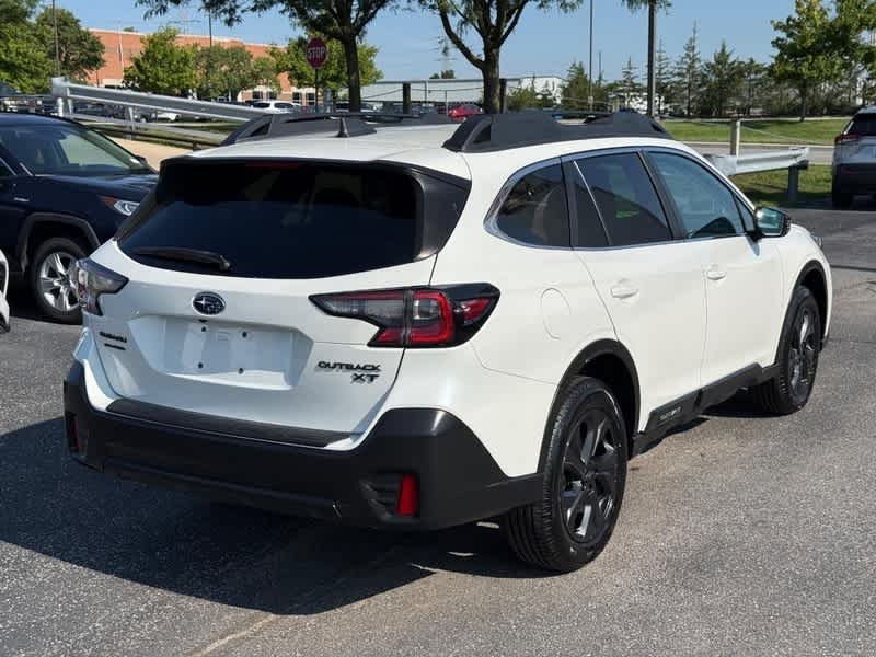 Used 2022 Crystal White Pearl Subaru Onyx Edition XT image 3