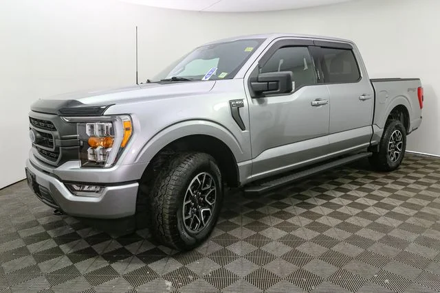 Used 2023 Silver Ford XLT image 5