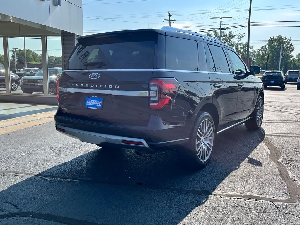 Used 2022 Black Ford Platinum image 4