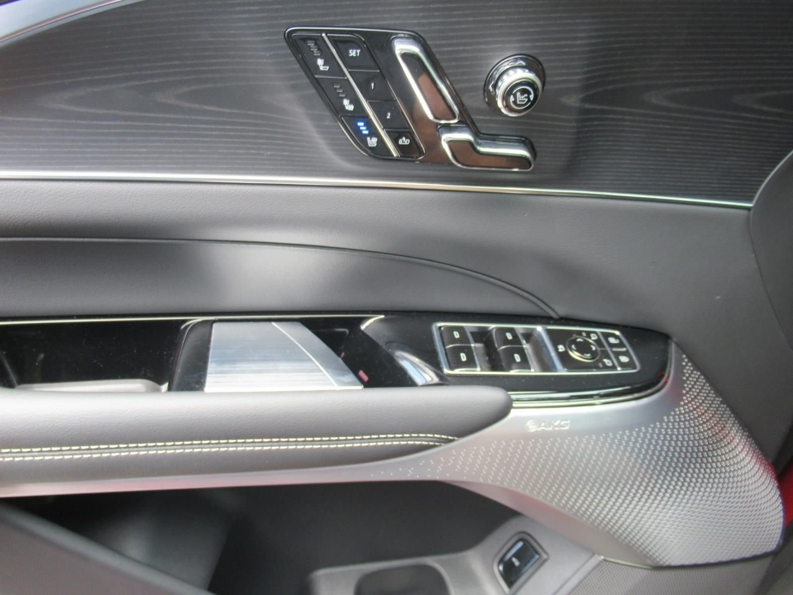Used 2025 Red Cadillac Luxury image 22