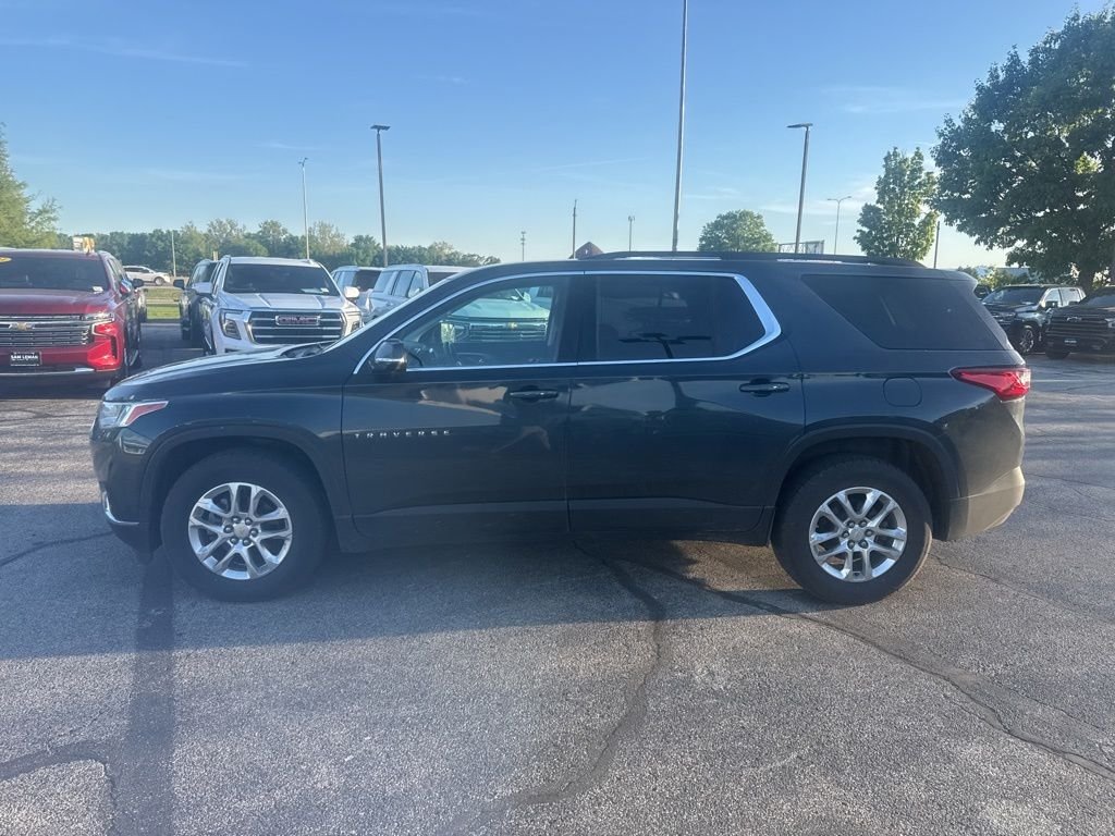 Used 2019 Chevrolet Traverse 1LT with VIN 1GNEVGKW6KJ115692 for sale in Champaign, IL