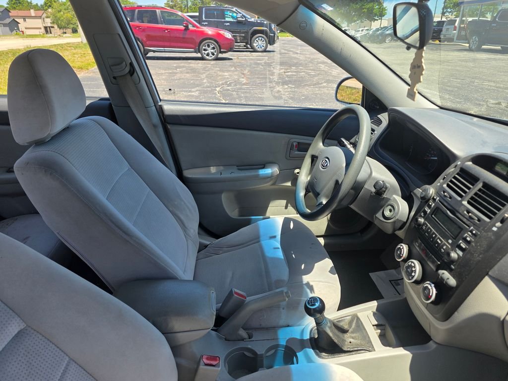Used 2008 Ice Blue Kia LX image 5