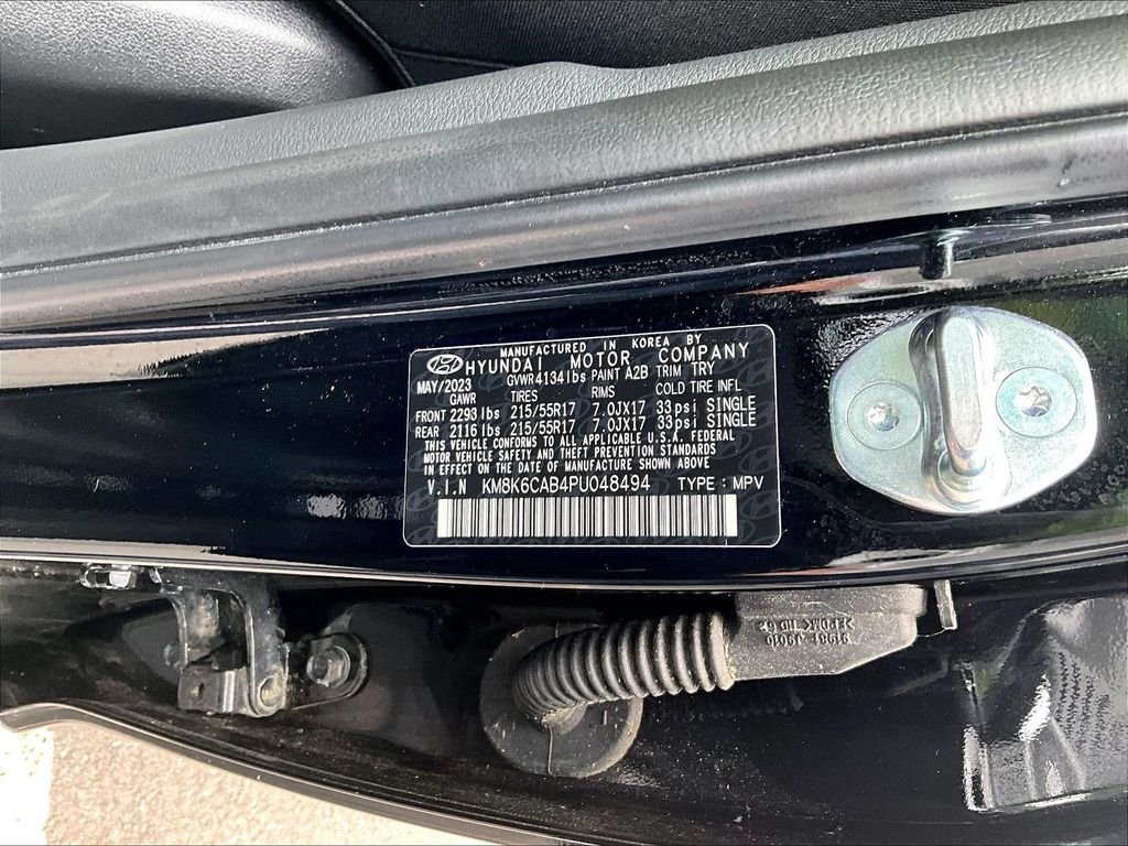 Used 2023 Black Hyundai SEL image 7