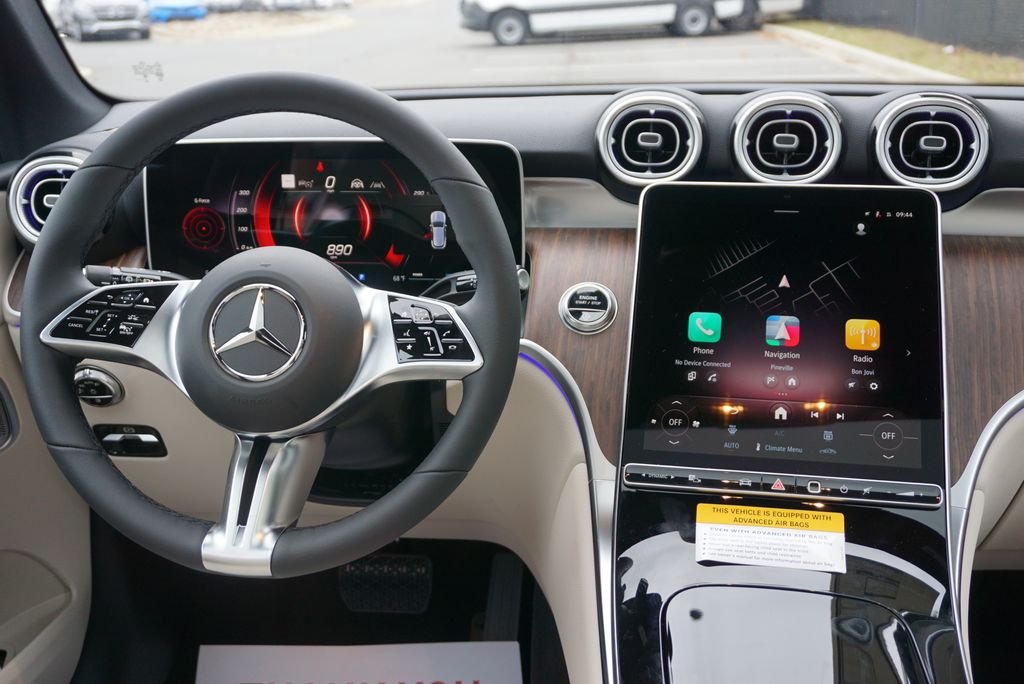 Used 2026 Polar White Mercedes-Benz GLC 300 image 53